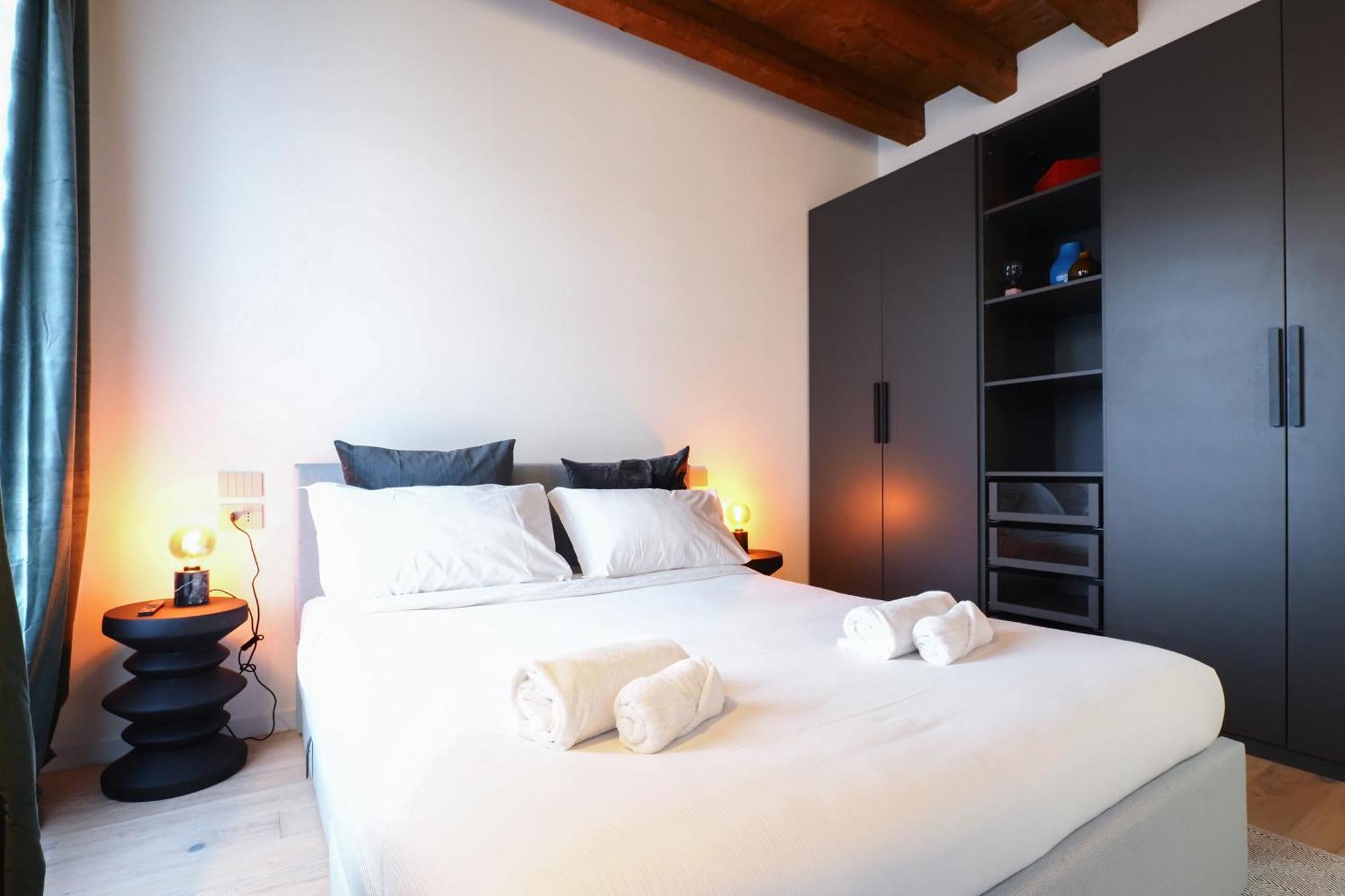 Primopiano - Zumbini Apartment Милано Екстериор снимка